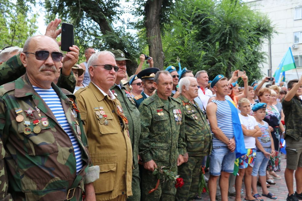 В Феодосии открыли бюст Василия Маргелова