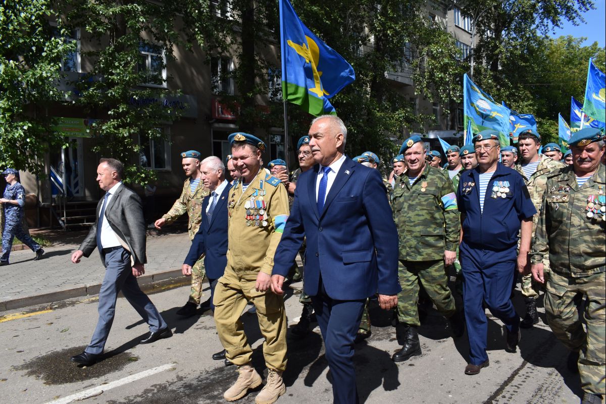 В Иркутске почтили память десантников