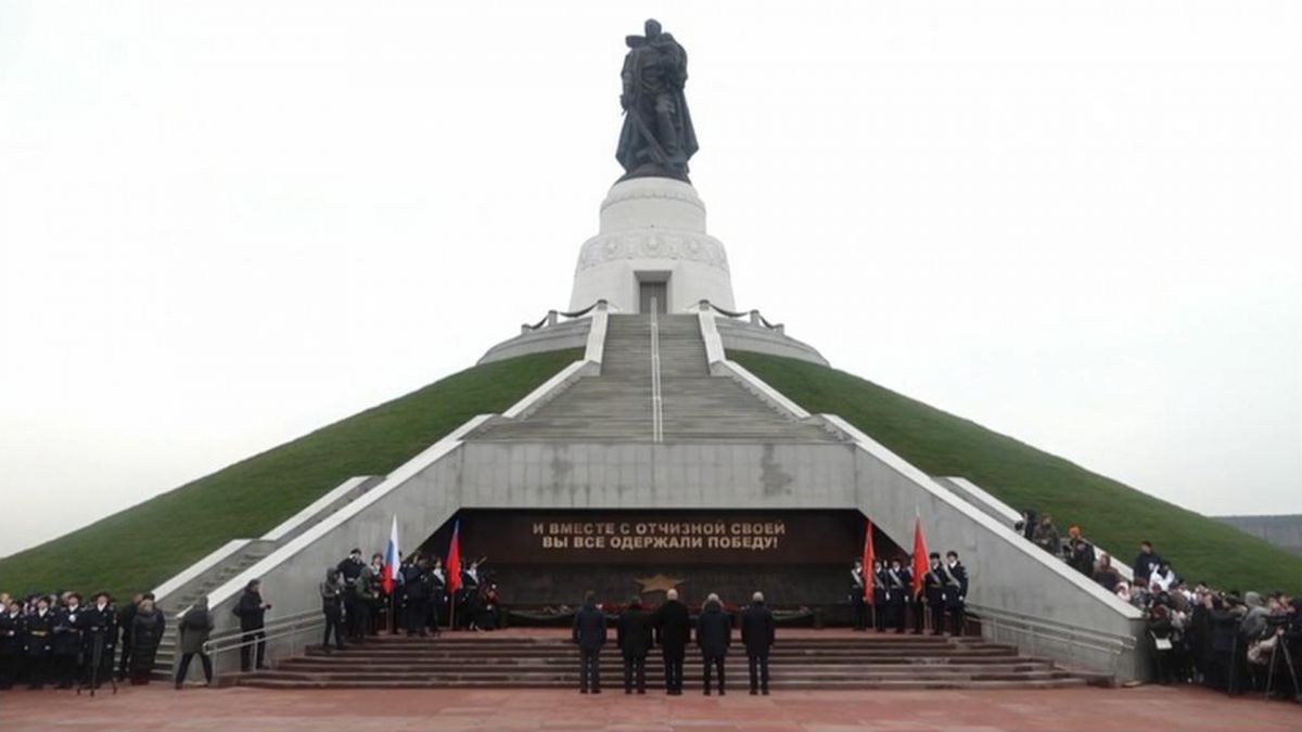 Воин-освободитель есть теперь и в Кемерове