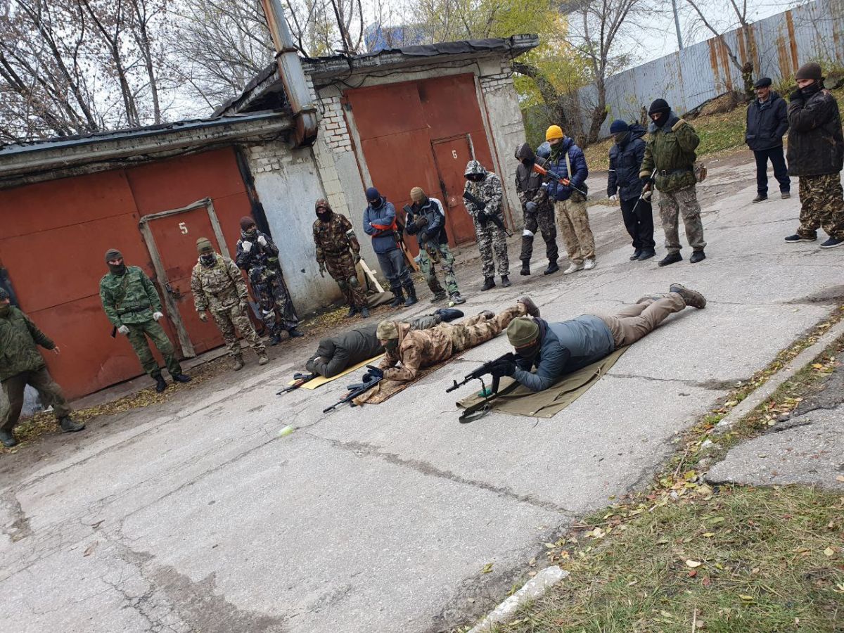 В Ульяновске добровольцы занимаются НВП