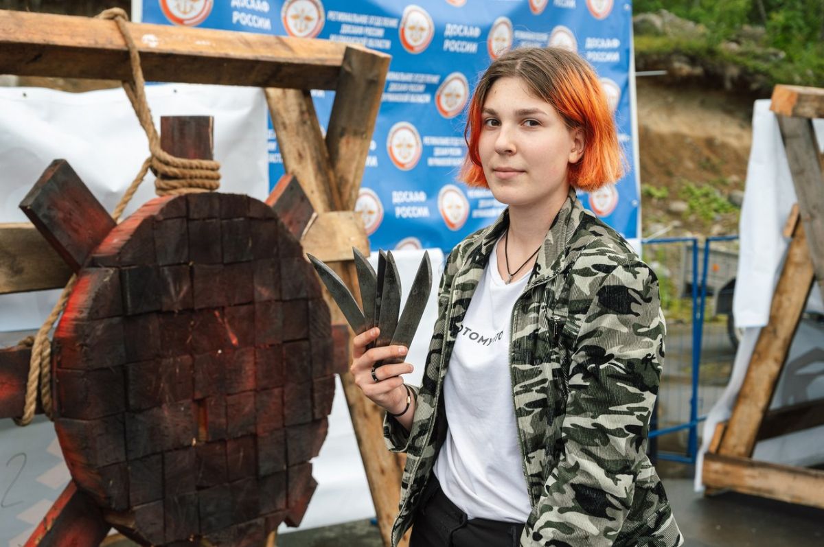 В «Долине уюта» летали ножи…