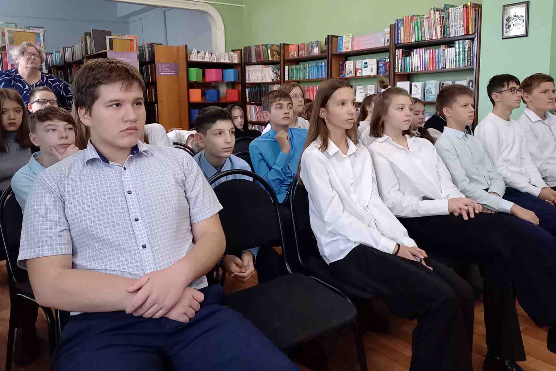 Школьники Липецка знакомятся с ДОСААФ