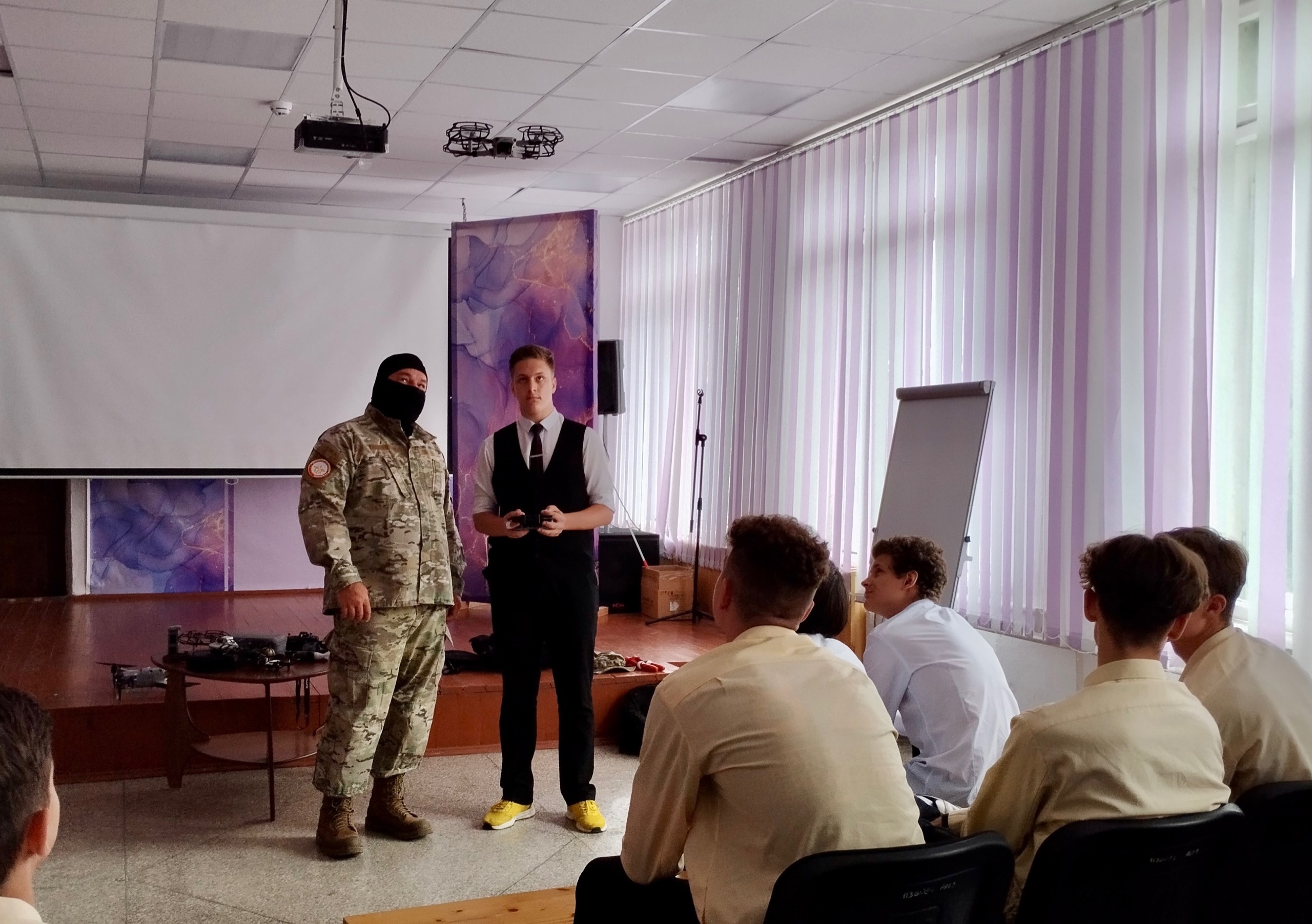 В Севастополе инструкторы ДОСААФ обучают молодежь