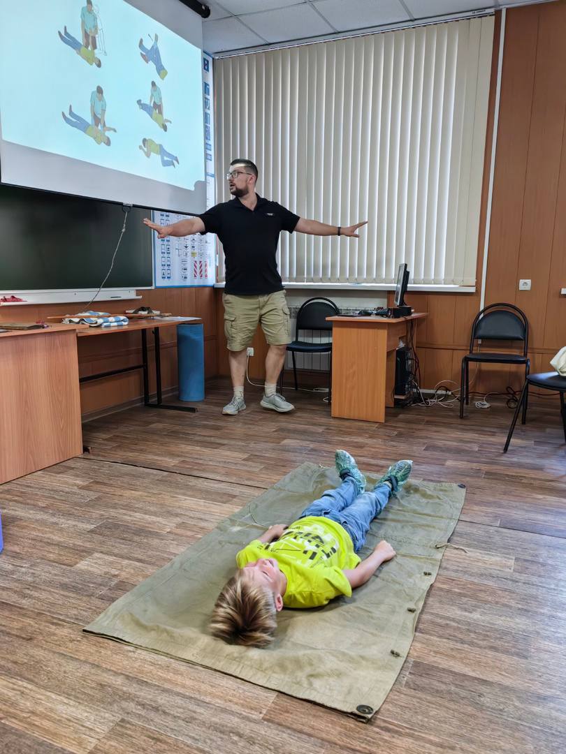 В Саратовском ДОСААФ прошли очередные занятия по оказанию первой помощи детям