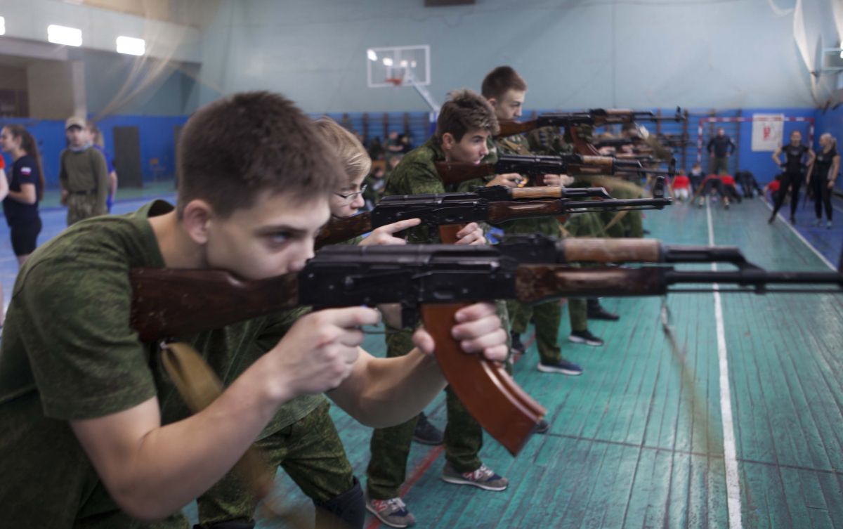Военно-спортивная лига ДОСААФ запустила серию тренингов по обороне и безопасности