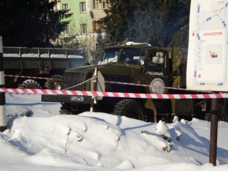 Будущие военные водители показали себя в конкурсе