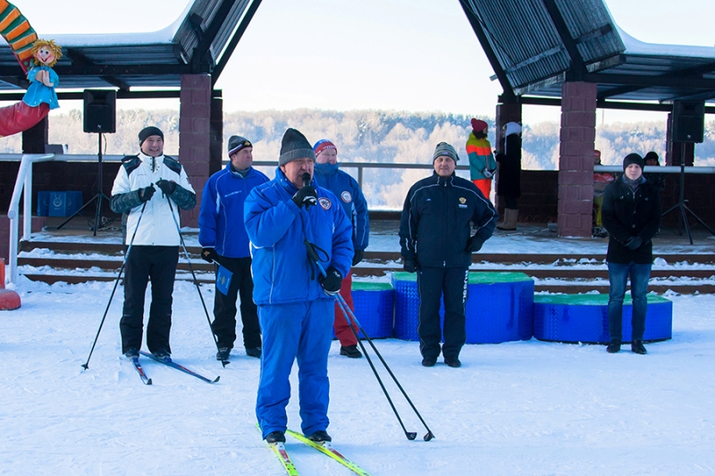 В массовой лыжной гонке ДОСААФ соревновались более 700 человек