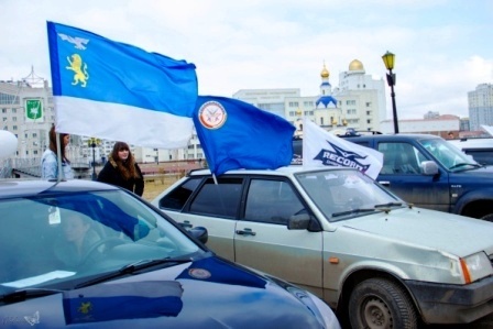 Белгородские леди уверенно держат в руках и винтовку, и руль автомобиля