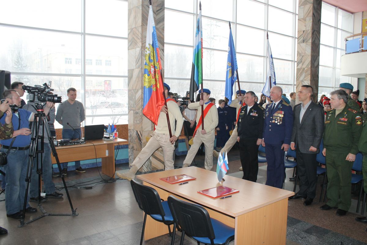 В Белгороде на старте месячника ДОСААФ и профсоюз «Правда» подписали соглашение