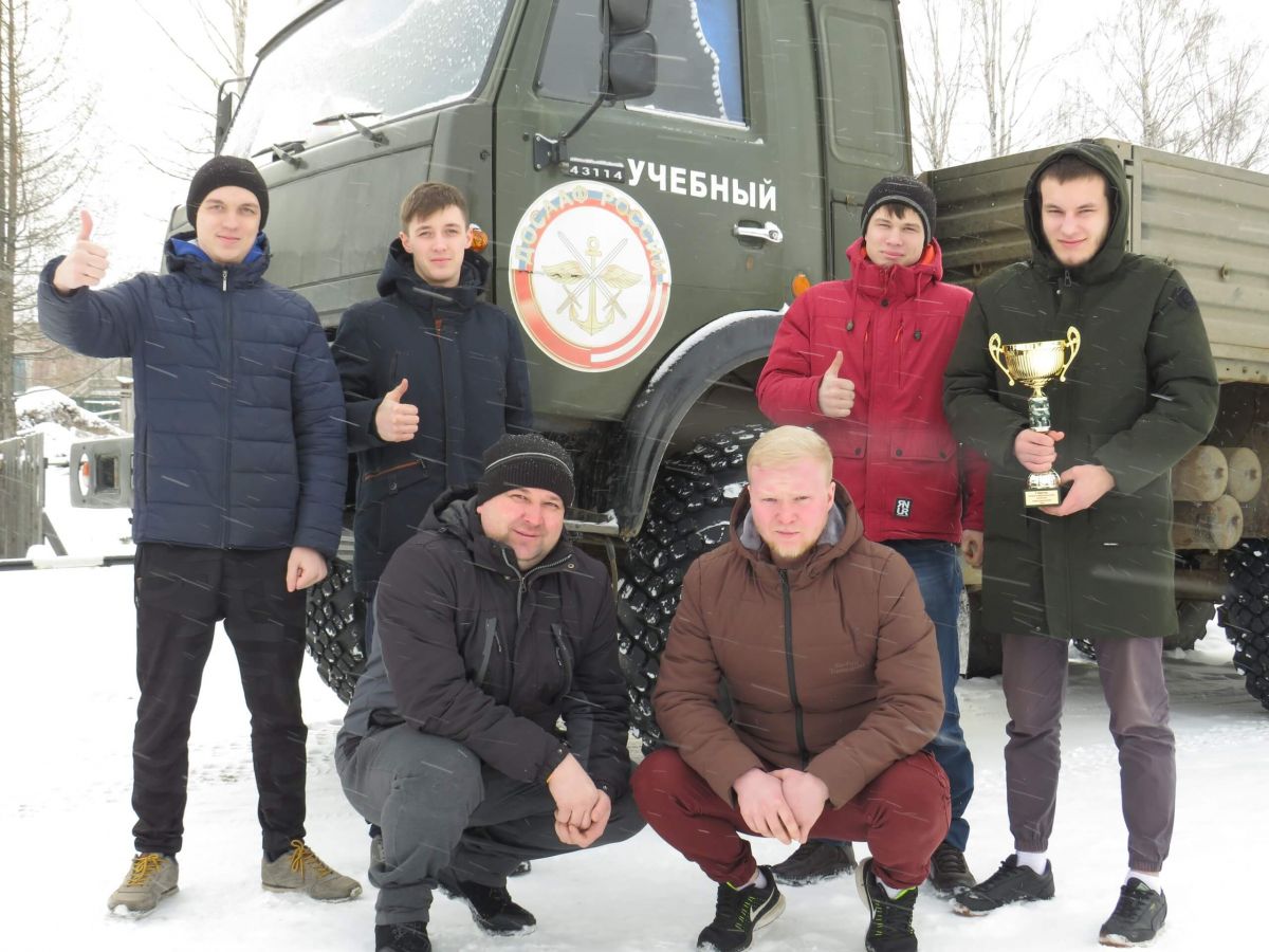 Будущие военные водители Котельнича порадовали своими навыками