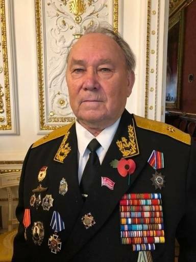 Сегодня исполняется 94 года контр-адмиралу запаса ВМФ СССР Алексею Григорьевичу Виннику.