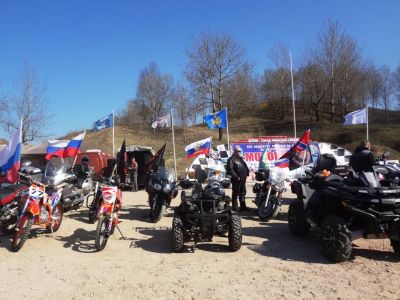 С «Ваулиных гор» стартовали чемпионат и первенство Псковской области по мотокроссу