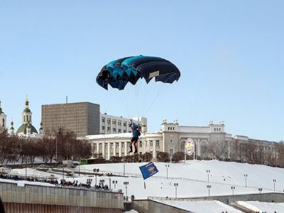 Пока ещё стоял лёд и лежал снег