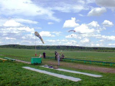 Первый прыжок курсантов ДОСААФ и юнармейцев