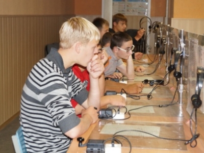 Дети-сироты посетили Центр военно-патриотического воспитания ДОСААФ России Сахалинской области
