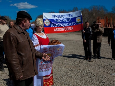 Участники автопробега ДОСААФ передали реликвии Великой Победы в музей Екатеринбурга