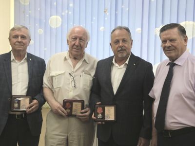 Ветеранам ДОСААФ вручили ведомственные награды