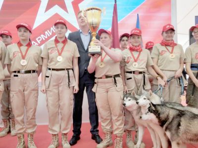 Торжественная церемония награждения победителей соревнований Юнармейских игр по Техно-дог-биатлону, в рамках Армейских международных игр АрМИ-2021, состоялась 4 сентября в парке Патриот