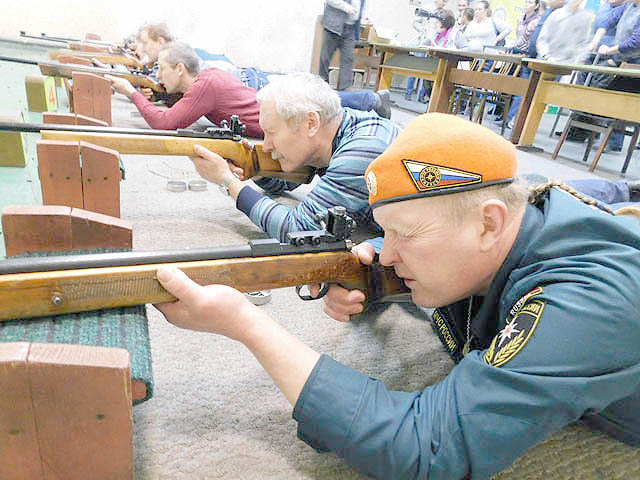 В ДОСААФ Янтарного края пулевая стрельба и каратэ в особом почете