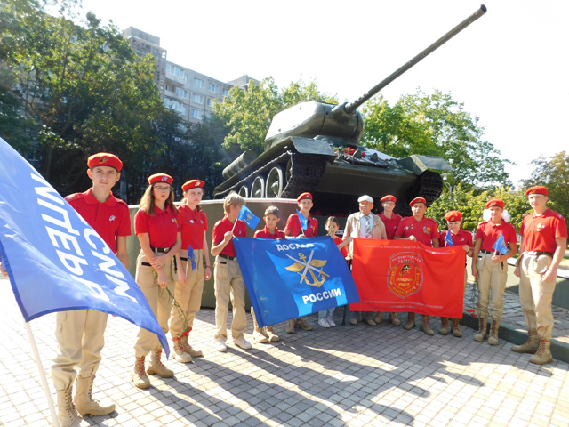 В Калининграде поздравили фронтовика и ветерана ДОСААФ