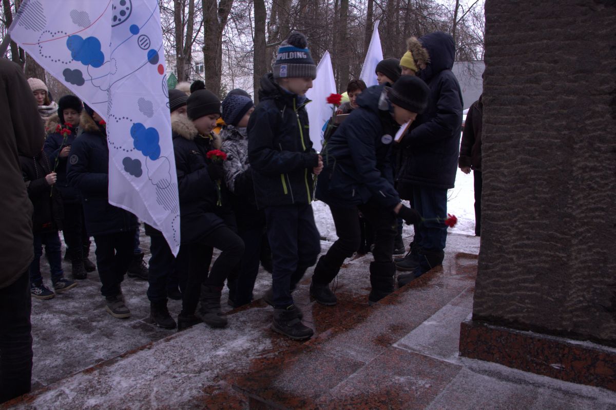 Московские школьники почтили память советских стратонавтов